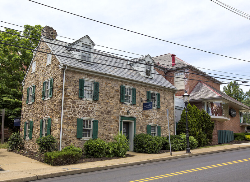 120 S Main St, Doylestown, PA à vendre - Photo du bâtiment - Image 1 de 1