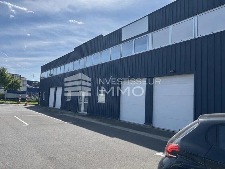 Flex in Chilly-Mazarin for lease - Building Photo - Image 2 of 4