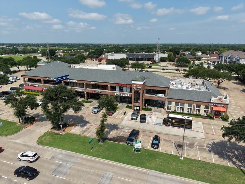 2301 N Central Expy, Plano, TX à louer - Photo du bâtiment - Image 2 de 5