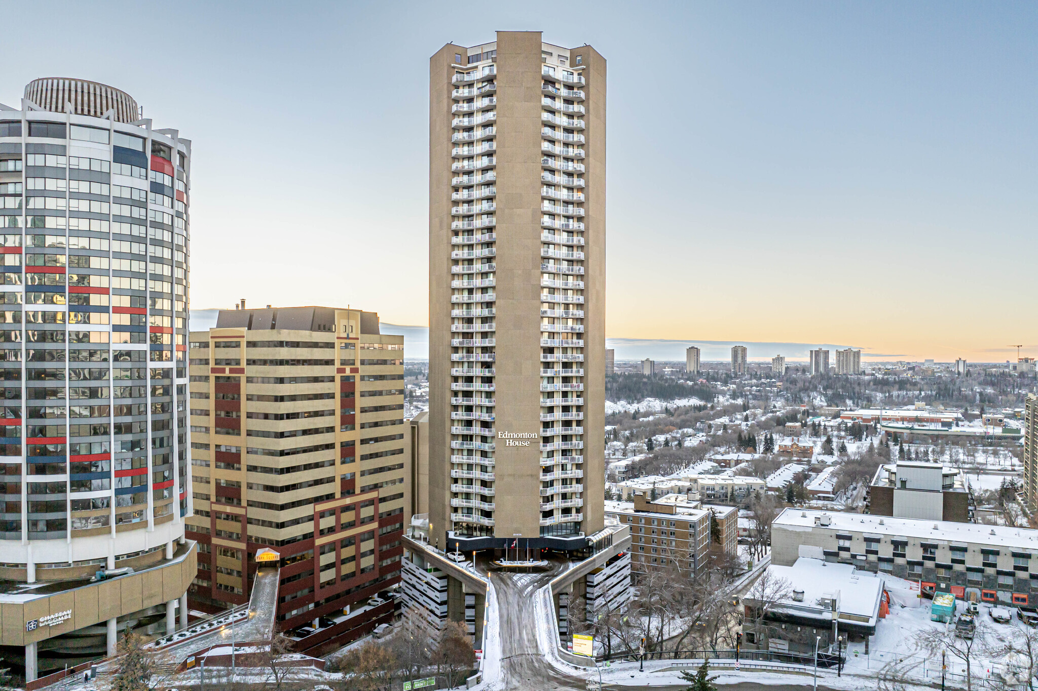 10205 100th Ave NW, Edmonton, AB for sale Primary Photo- Image 1 of 1