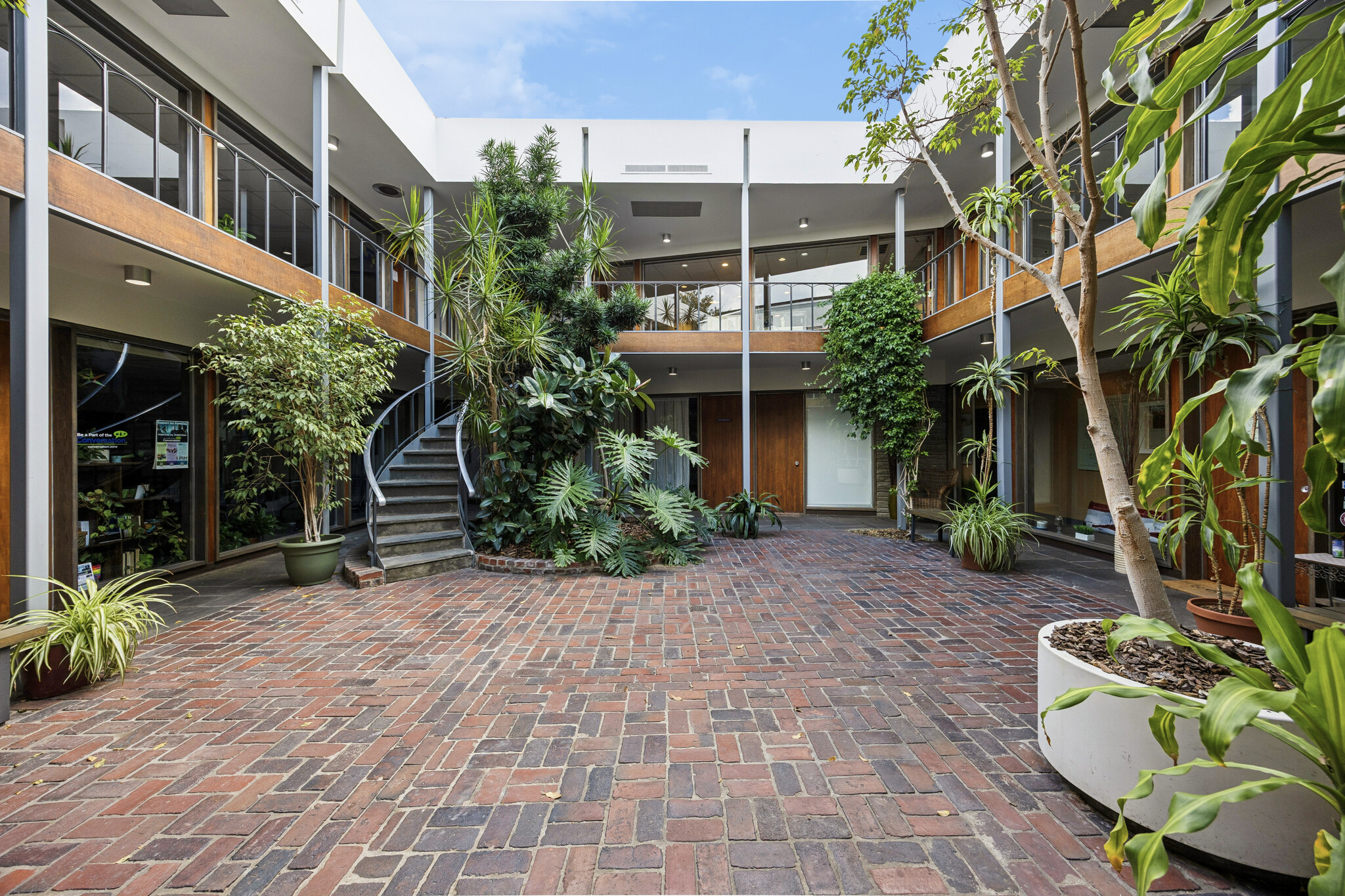 16 Lancaster Ave, Ardmore, PA for lease Building Photo- Image 1 of 17