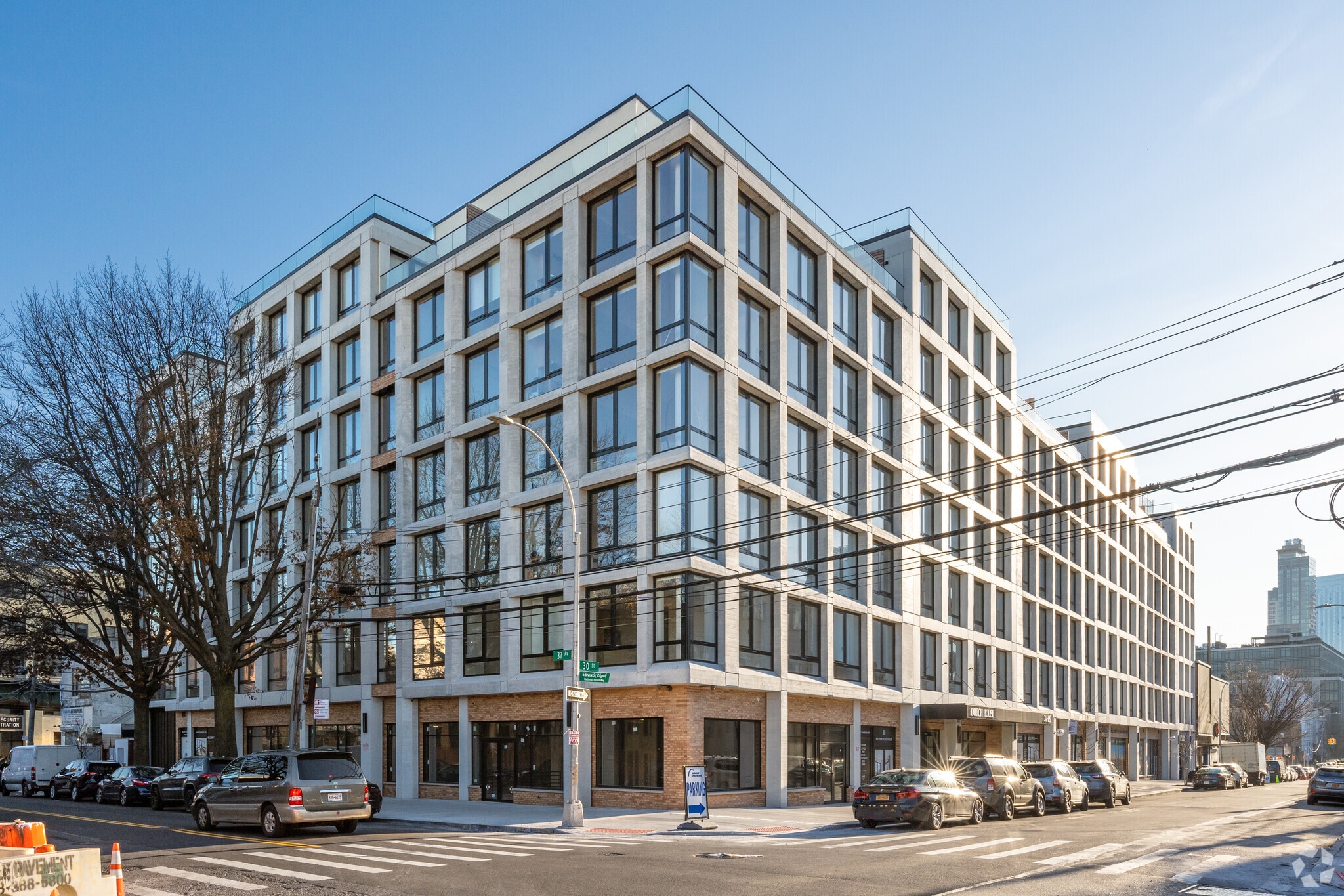 37-11 30th St, Long Island City, NY for lease Primary Photo- Image 1 of 11
