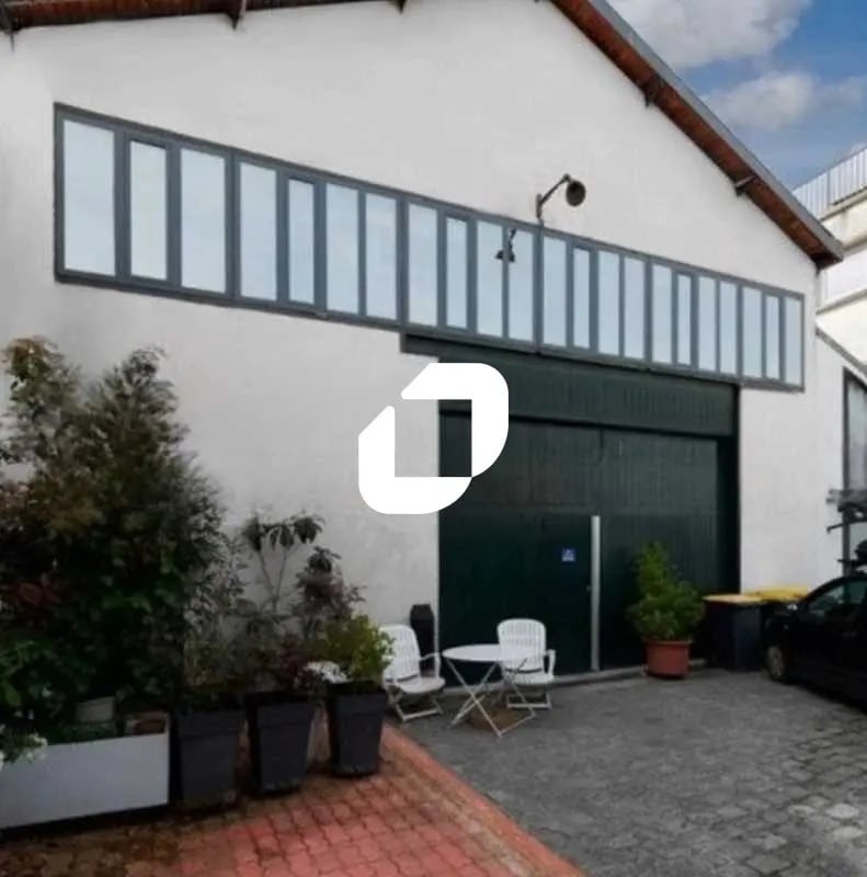 Office in Montreuil for sale Building Photo- Image 1 of 8