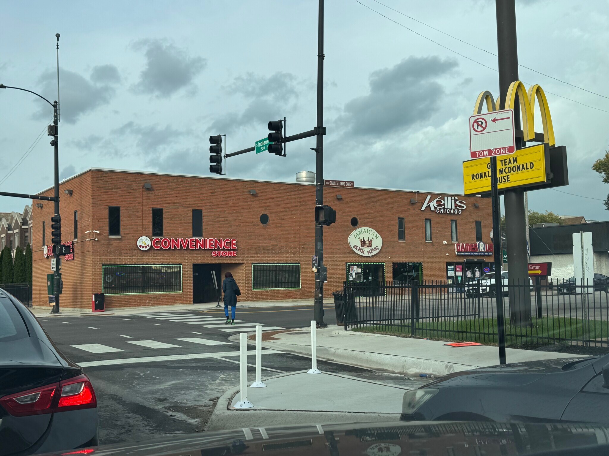 200-210 E 35th St, Chicago, IL à vendre Photo du bâtiment- Image 1 de 5