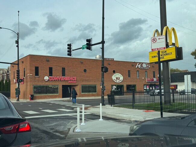 More details for 200-210 E 35th St, Chicago, IL - Retail for Sale