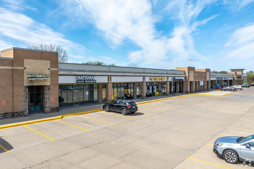 9932 Swanson Blvd, Clive, IA for lease - Building Photo - Image 3 of 8
