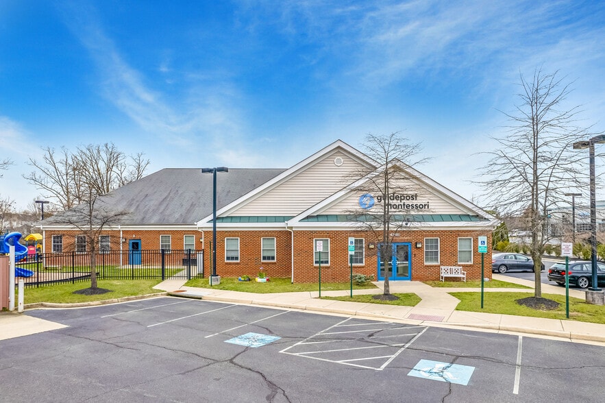 43181 Amberwood Plz, Chantilly, VA for sale - Building Photo - Image 3 of 14