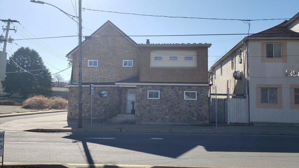 3501 Birney Ave, Moosic, PA à vendre - Photo du bâtiment - Image 3 de 56