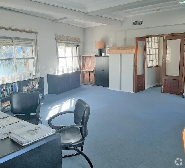 Office in Madrid, Madrid for sale - Building Photo - Image 3 of 12
