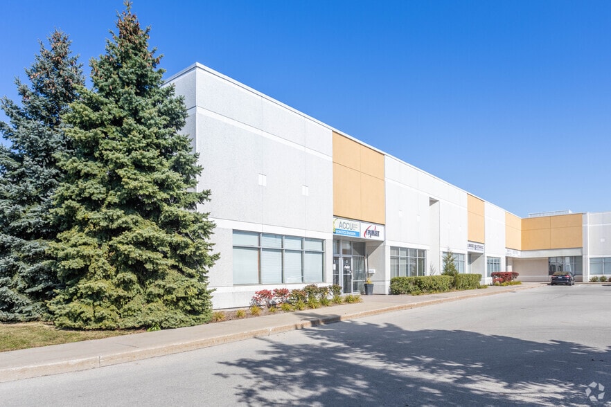 3505 Laird Rd, Mississauga, ON for lease - Primary Photo - Image 1 of 2