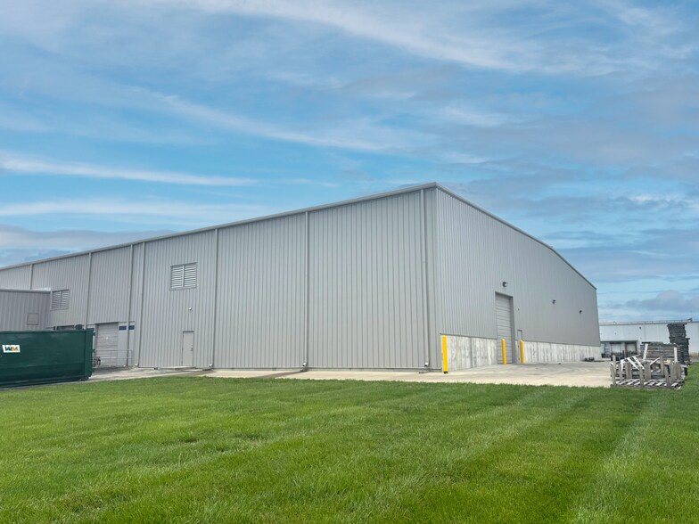 8301 Cane Run Rd, Louisville, KY for sale - Building Photo - Image 2 of 3