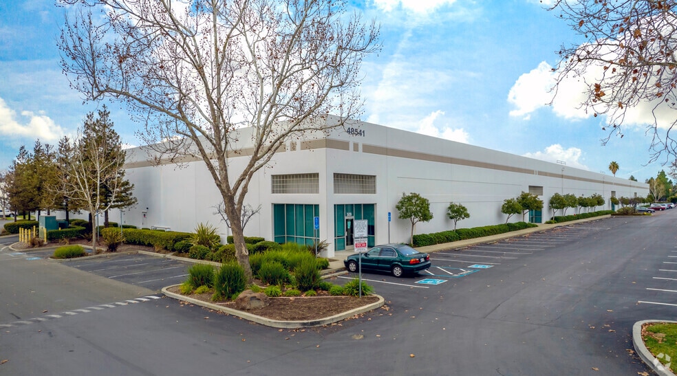 48541 Warm Springs Blvd, Fremont, CA for lease - Building Photo - Image 1 of 9