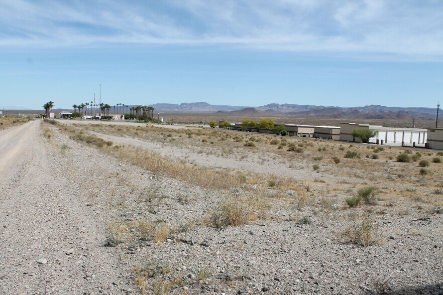 AZ Gateway & Hwy 95, Lake Havasu City, AZ à vendre - Photo du bâtiment - Image 1 de 3