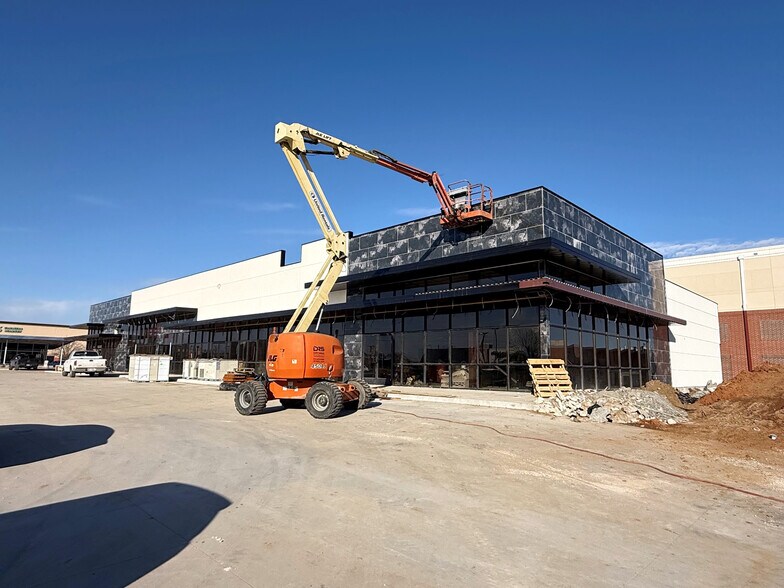 S 82nd E Ave, Tulsa, OK à louer - Photo du bâtiment - Image 3 de 6