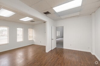 1620-1646 SE Village Green Dr, Port, Port Saint Lucie, FL for lease Interior Photo- Image 2 of 3