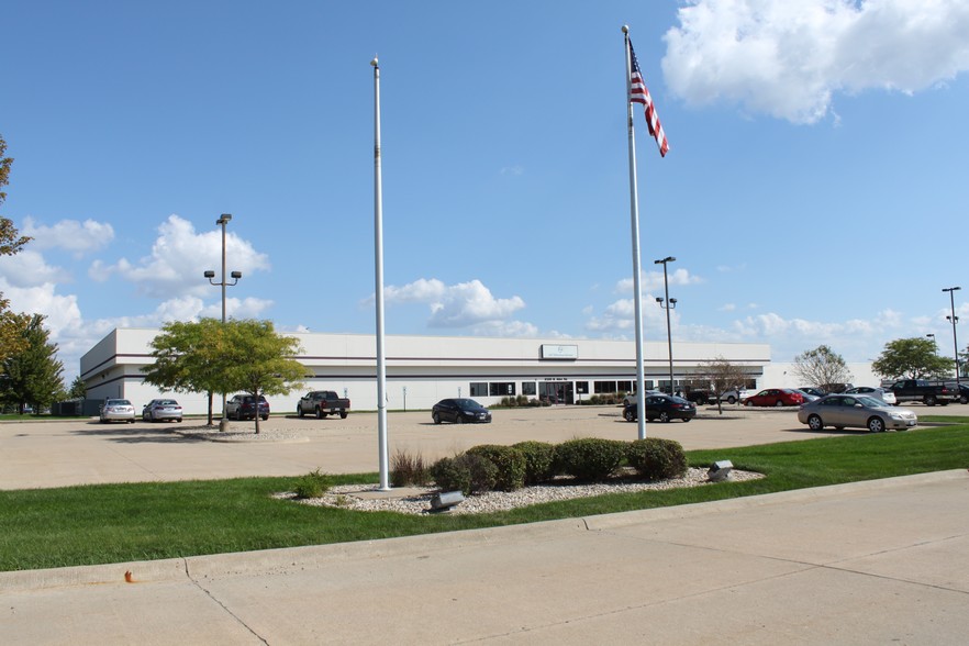 8200 N Allen Rd, Peoria, IL for sale - Building Photo - Image 1 of 1