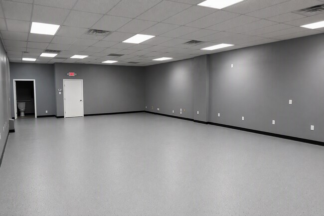 More details for 2734 W Kingsley Rd, Garland, TX - Flex for Lease