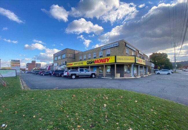 Plus de détails pour 152-164 Hwy 8, Hamilton, ON - Commerce de détail à louer