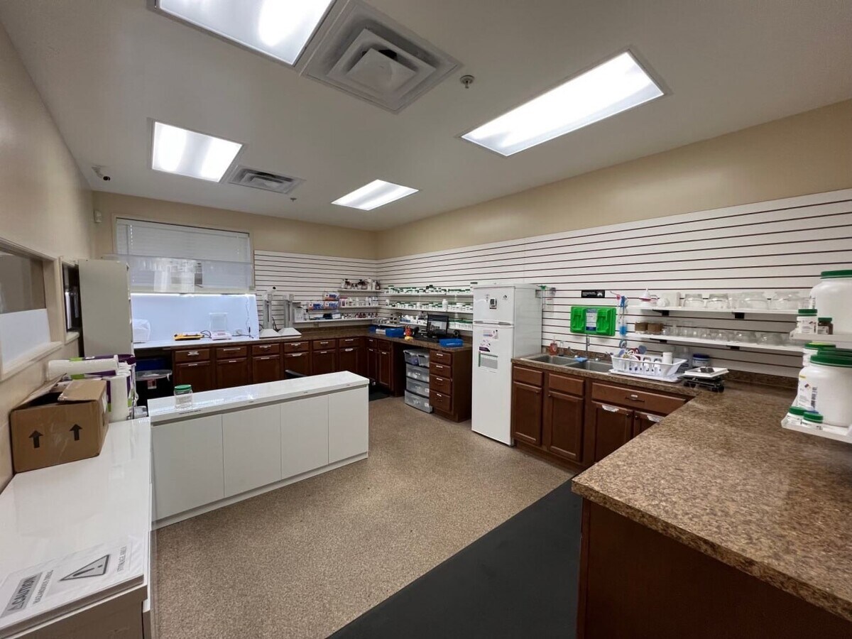 723-753 CR 466, Lady Lake, FL 32159 - Unit 725 - - Interior Photo - Image 1 of 5