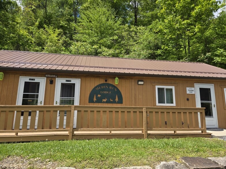 1997 Rock Hill Rd, Weedville, PA à vendre - Photo du bâtiment - Image 2 de 31