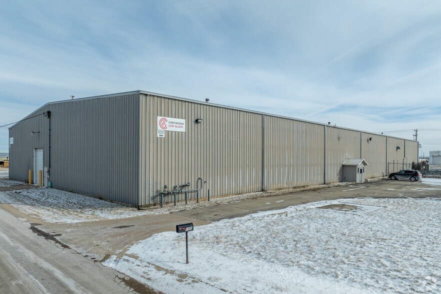 Industrial Portfolio portfolio of 4 properties for sale on LoopNet.ca - Building Photo - Image 1 of 2