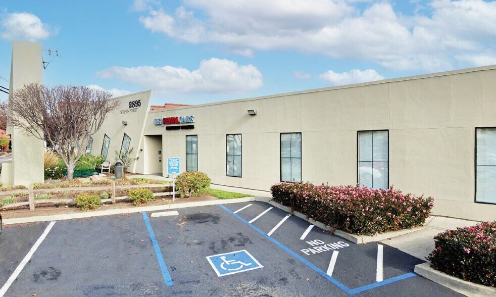 2895 7th St, Berkeley, CA à louer - Photo du bâtiment - Image 2 de 4