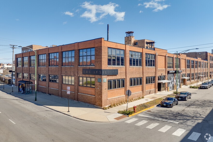 1550-1556 W Carroll, Chicago, IL for lease - Building Photo - Image 2 of 19