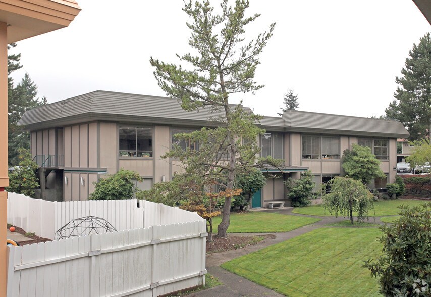 5909 Orchard St W, University Place, WA à louer - Photo du bâtiment - Image 2 de 2