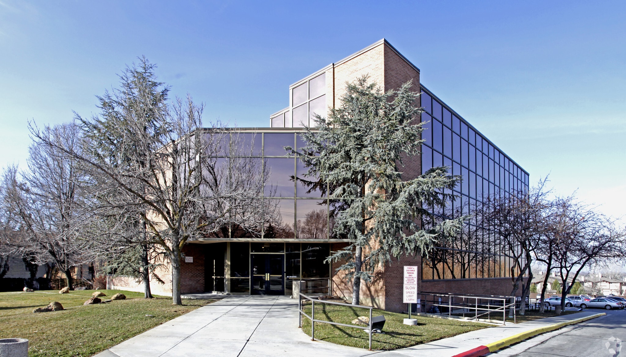 4460 Highland Dr, Salt Lake City, UT for lease Primary Photo- Image 1 of 17