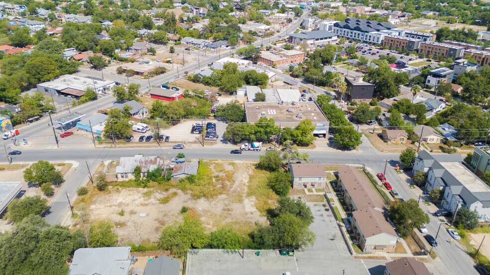 1010 E Euclid Ave, San Antonio, TX à vendre - Photo du bâtiment - Image 2 de 5