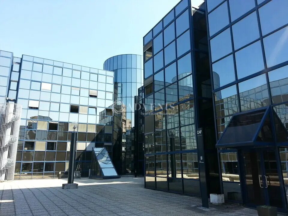 Bureau dans Noisy-le-Grand à louer Photo du bâtiment- Image 1 de 7