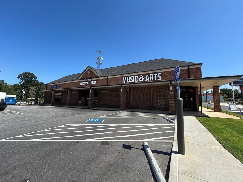 2902 N Main St, Anderson, SC for lease - Building Photo - Image 3 of 3