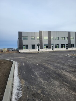 Plus de détails pour 2202-2210 E Redbear Av, Regina, SK - Industriel à louer