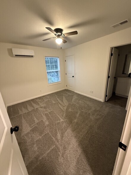 220 Morningside Dr, Benton, KY à vendre - Photo du bâtiment - Image 3 de 8