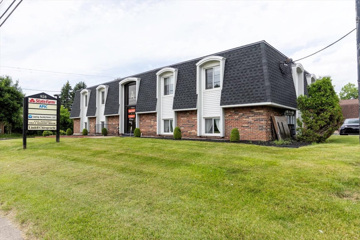 932 French Rd, Cheektowaga, NY à vendre Photo du bâtiment- Image 1 de 7