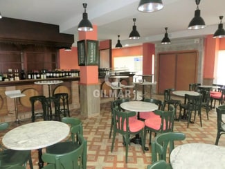 Plus de détails pour Multi-résidentiel à vendre