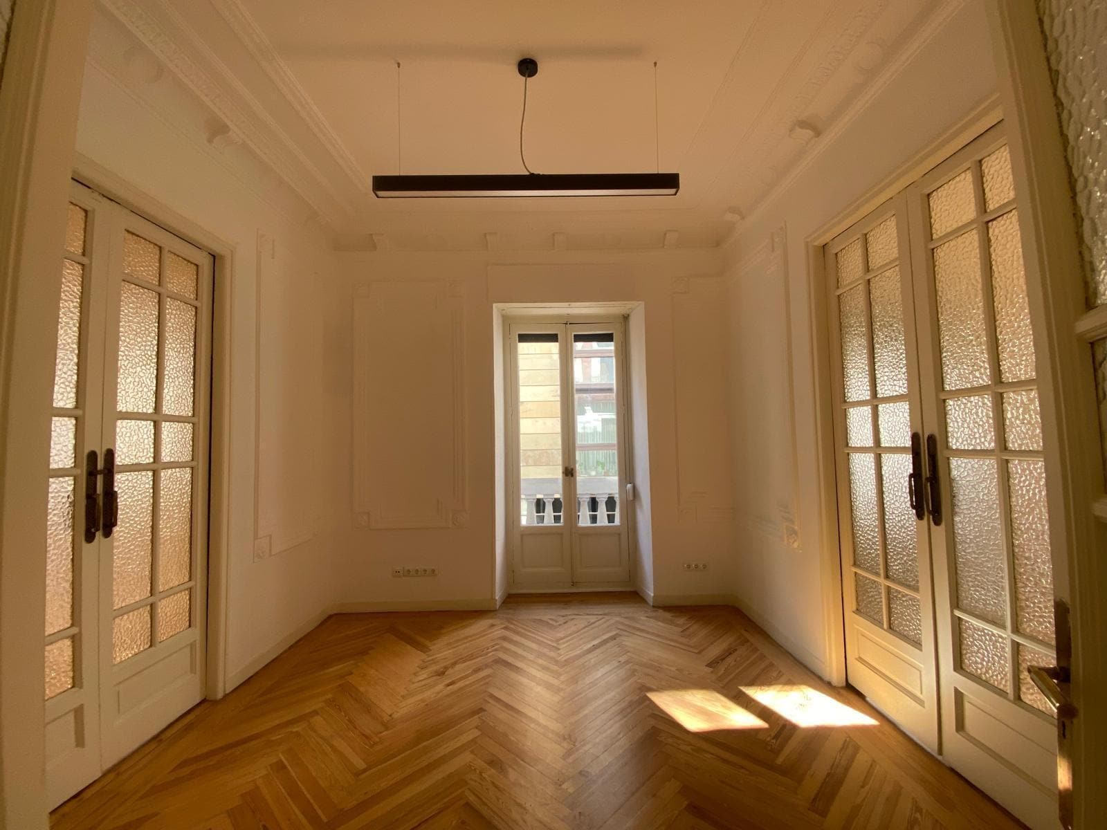 Office in Madrid, Madrid for lease Interior Photo- Image 1 of 6