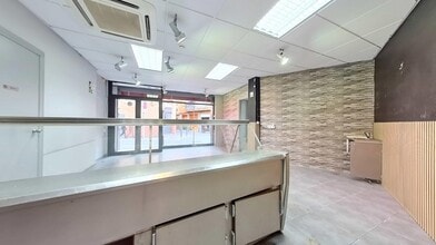 Commerce de détail dans Santa Coloma de Gramenet, Barcelona à louer Photo intérieure- Image 1 de 12