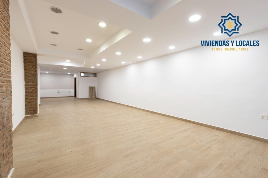 Calle Almona de San Juan de Dios, 15, Granada, Granada for sale - Interior Photo - Image 3 of 21