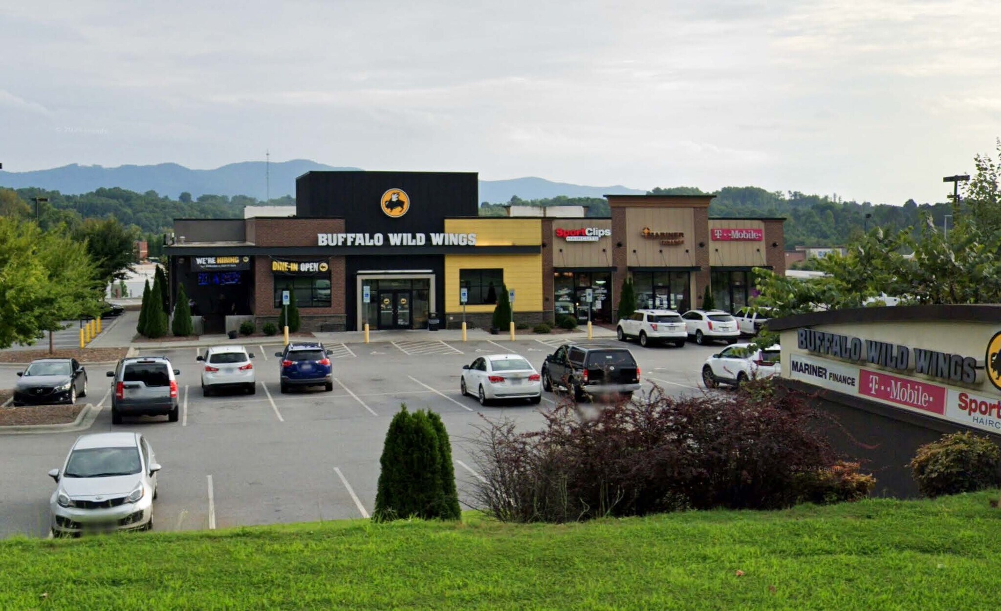 637 W Fleming Dr, Morganton, NC à vendre Photo principale- Image 1 de 6