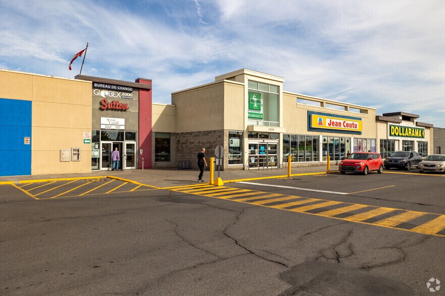 1993-2169 Boul Marcel Laurin, Montréal, QC for lease - Building Photo - Image 2 of 7