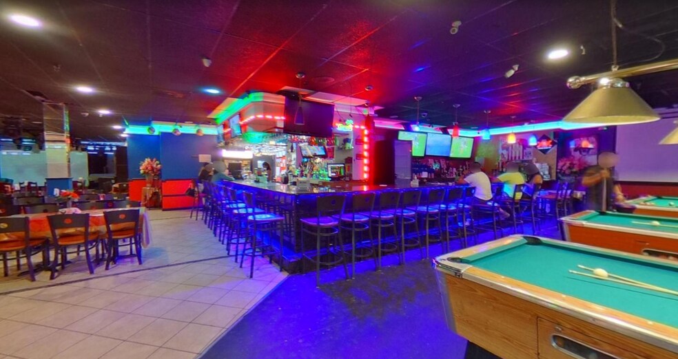 2504 Ennalls Ave, Wheaton, MD à louer - Photo du bâtiment - Image 2 de 8