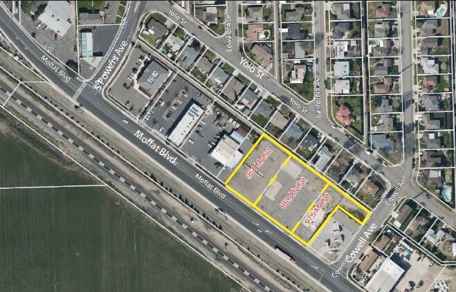 951-975 Moffat Blvd, Manteca, CA à vendre - Photo du bâtiment - Image 1 de 4