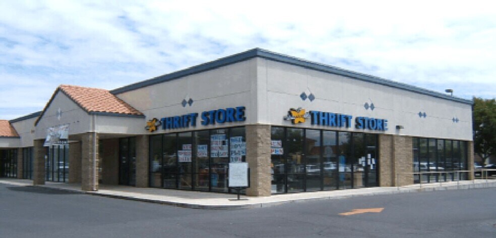 1392 E Main St, Woodland, CA for lease - Building Photo - Image 2 of 2