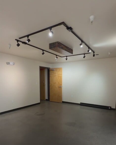 21 Bisbee Ct, Santa Fe, NM à louer - Vidéo sur l’inscription commerciale - Image 2 de 19