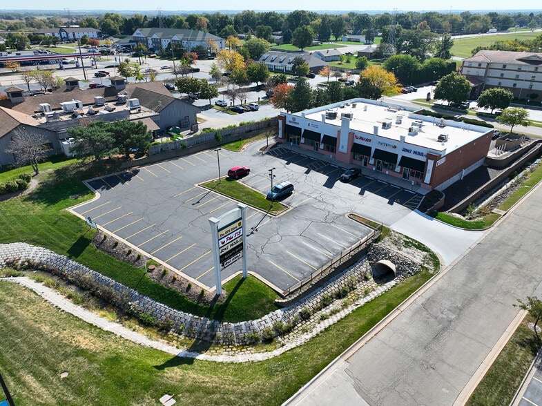 7431-7451 E State St, Rockford, IL for lease - Building Photo - Image 3 of 6