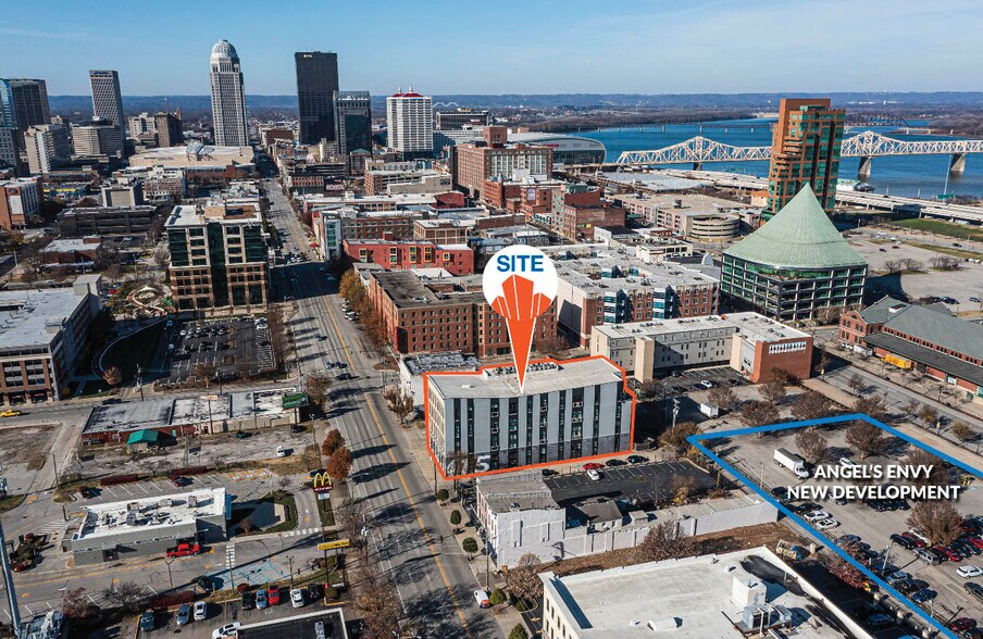 415 E Market St, Louisville, KY à louer - Photo du bâtiment - Image 2 de 10