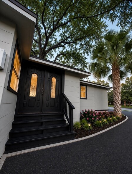 1221 E Dr Martin Luther King Jr Blvd, Tampa, FL for sale - Building Photo - Image 1 of 27