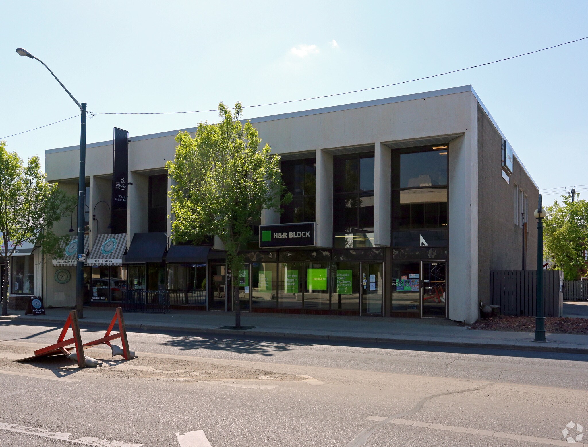 10122 124th St, Edmonton, AB for lease Primary Photo- Image 1 of 7