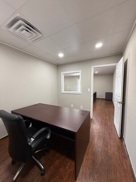 16910 FM 2920 Rd, Tomball, TX à louer - Photo du bâtiment - Image 2 de 8